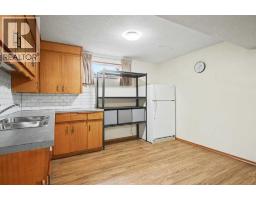 2202 35 Street SE - photo 21