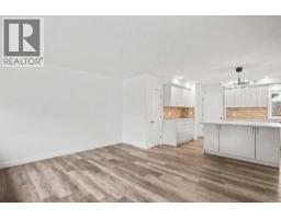 2202 35 Street SE - photo 5