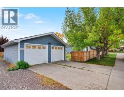 2202 35 Street SE - photo 30