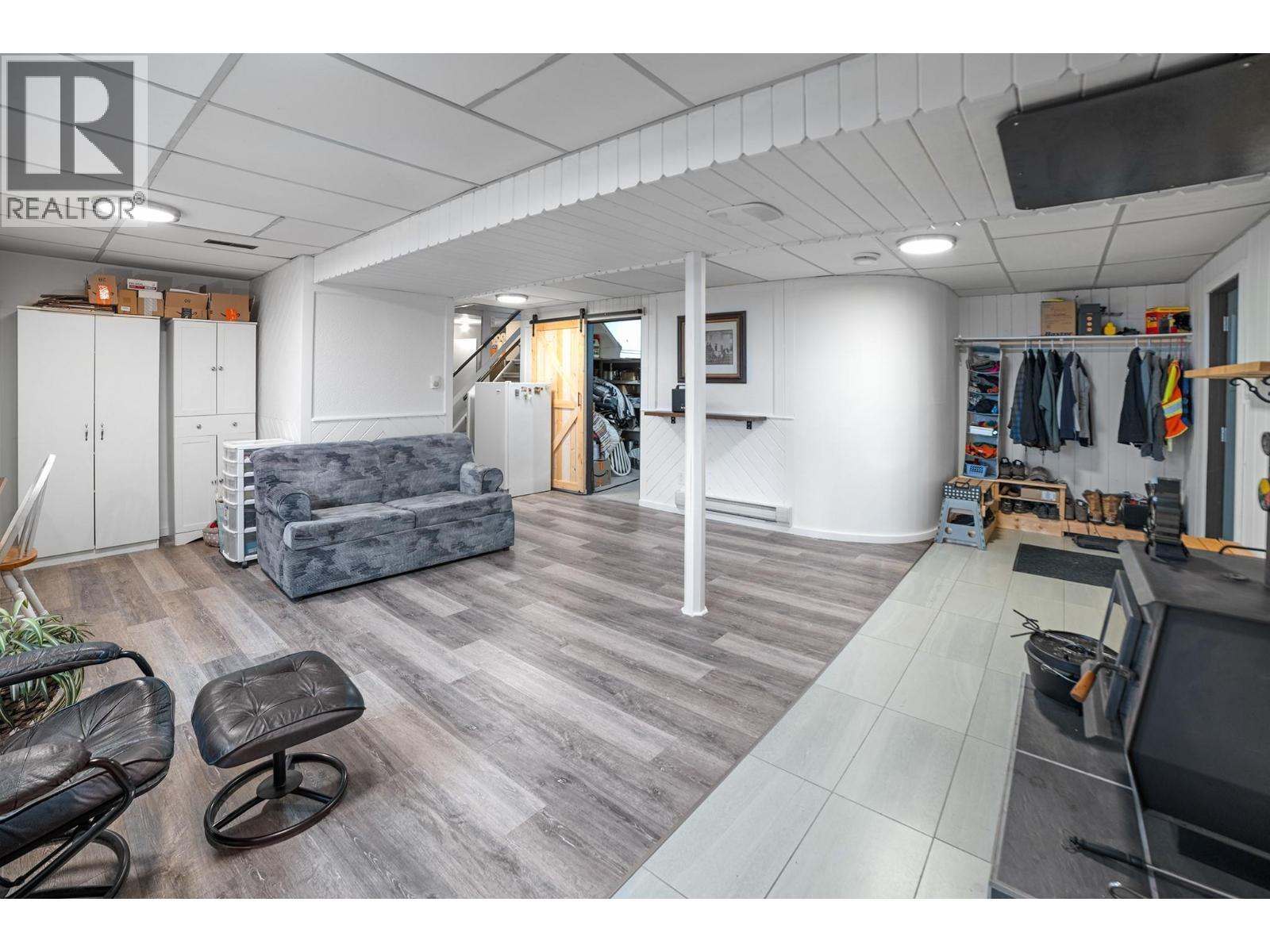960 MONROSE Road - 21