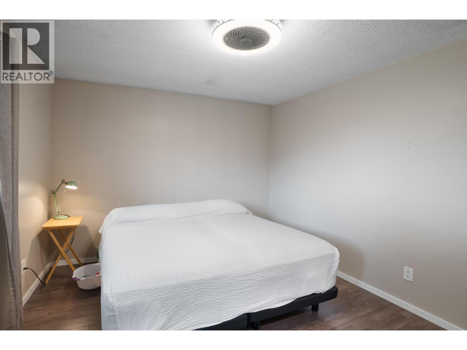 960 MONROSE Road - Image 18
