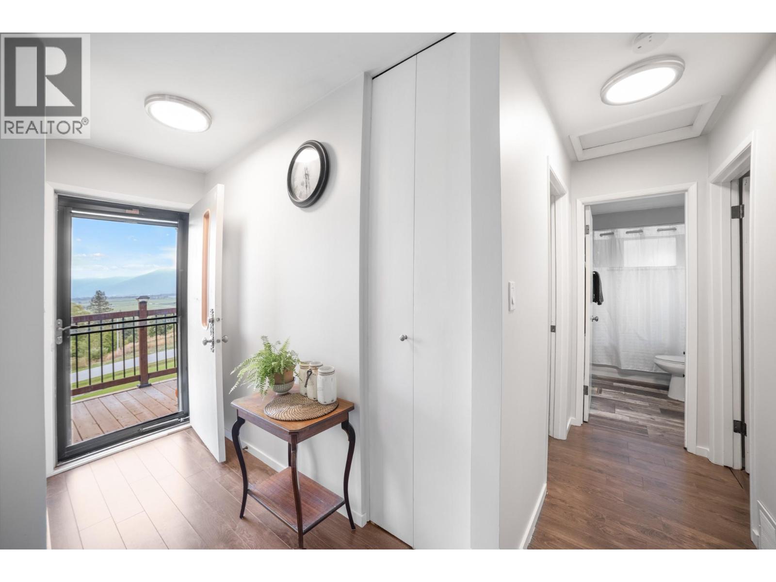 960 MONROSE Road - 14