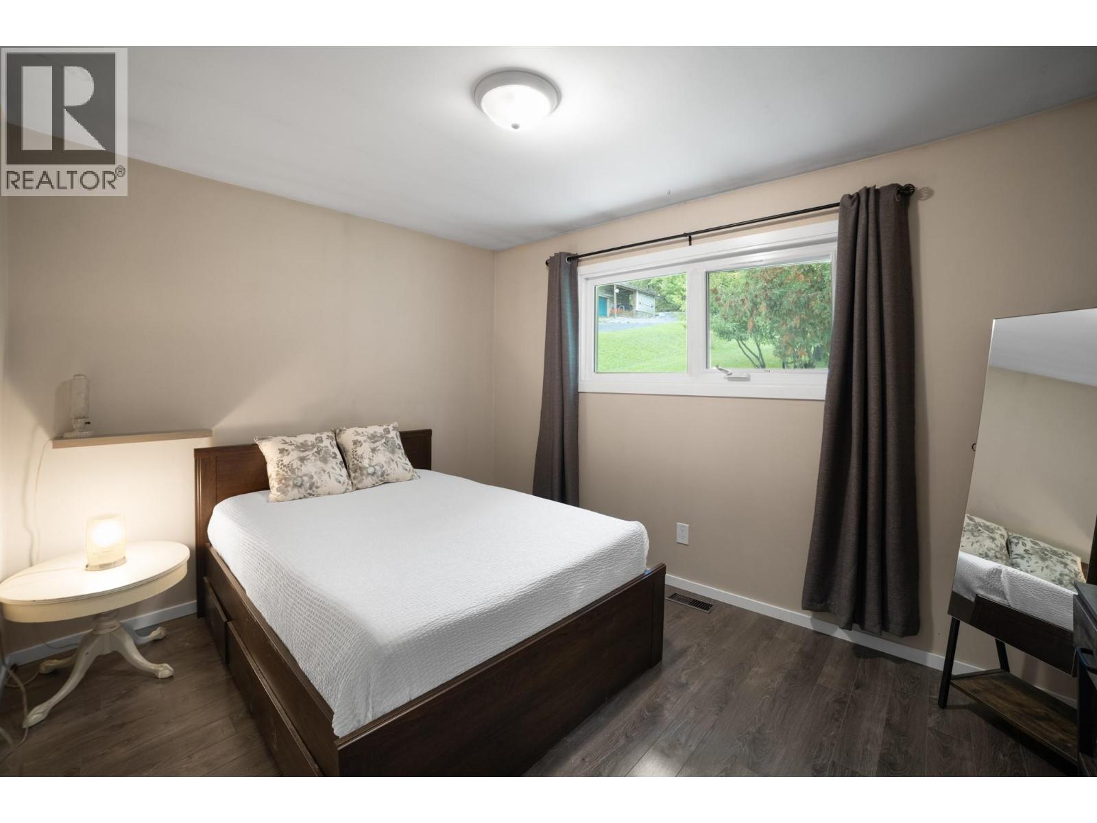960 MONROSE Road - 16