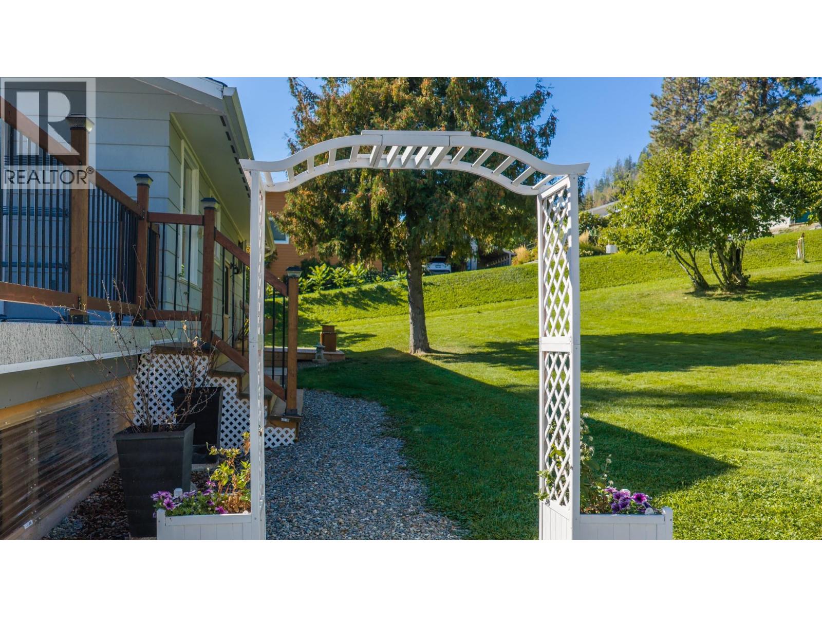 960 MONROSE Road - 35