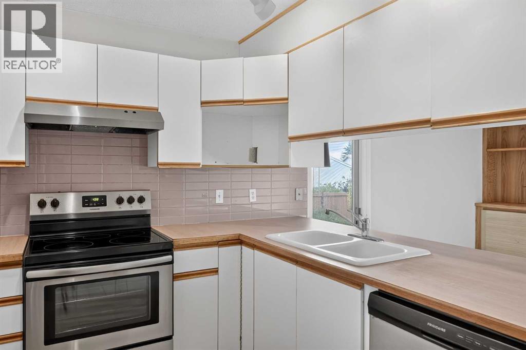 259 Coachway Road SW - 21
