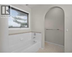 259 Coachway Road Sw, Calgary, AB T3H1B2 Photo 30