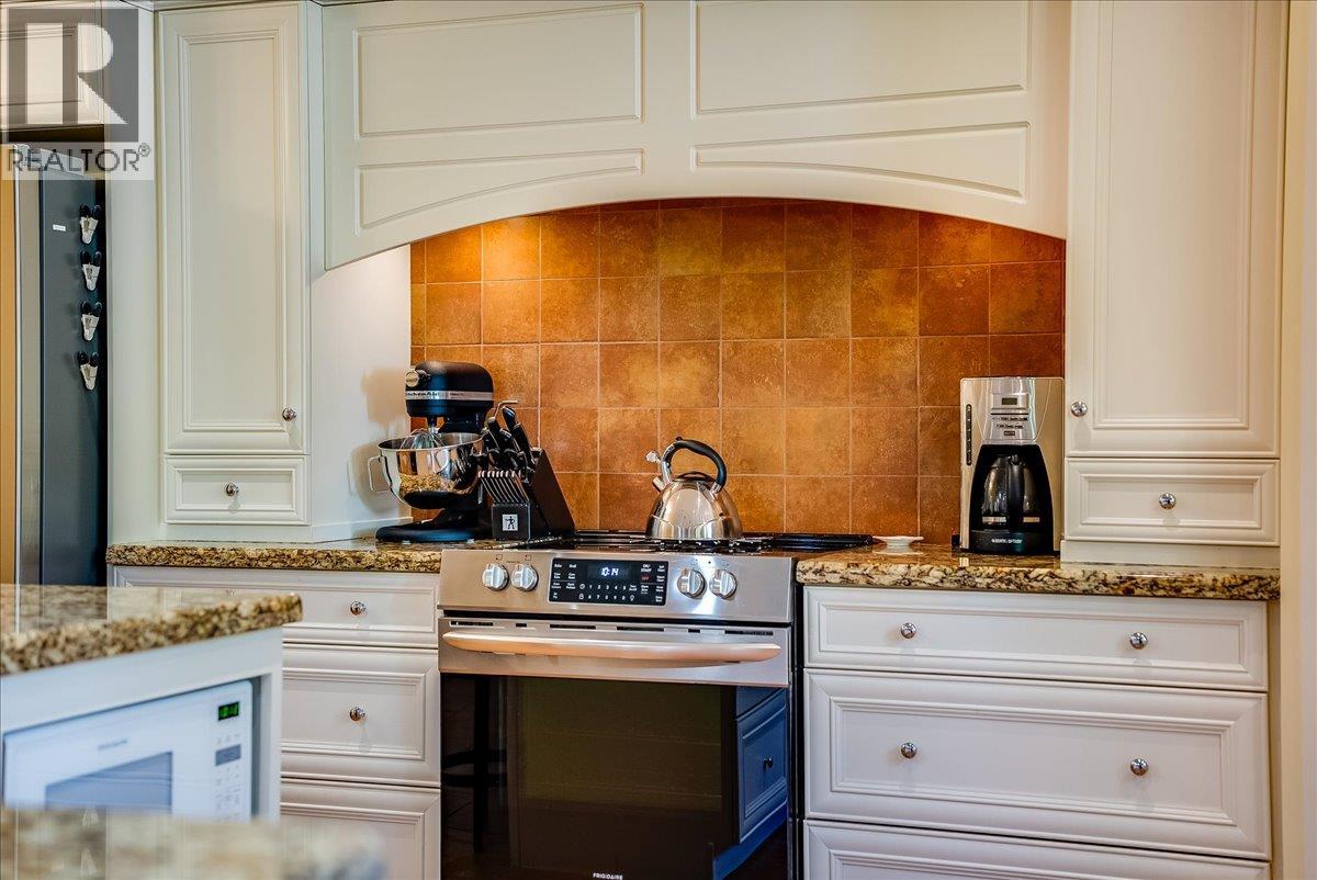 1275 Paquette Drive - Image 26