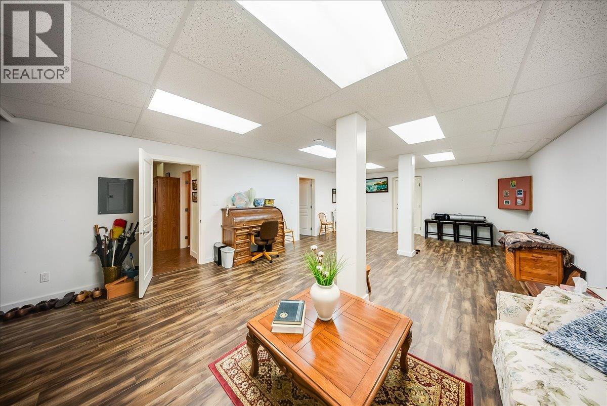 1275 Paquette Drive - Image 49