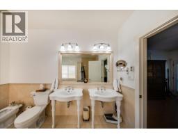1275 Paquette Drive, Trail, BC V1R4W2 Photo 34
