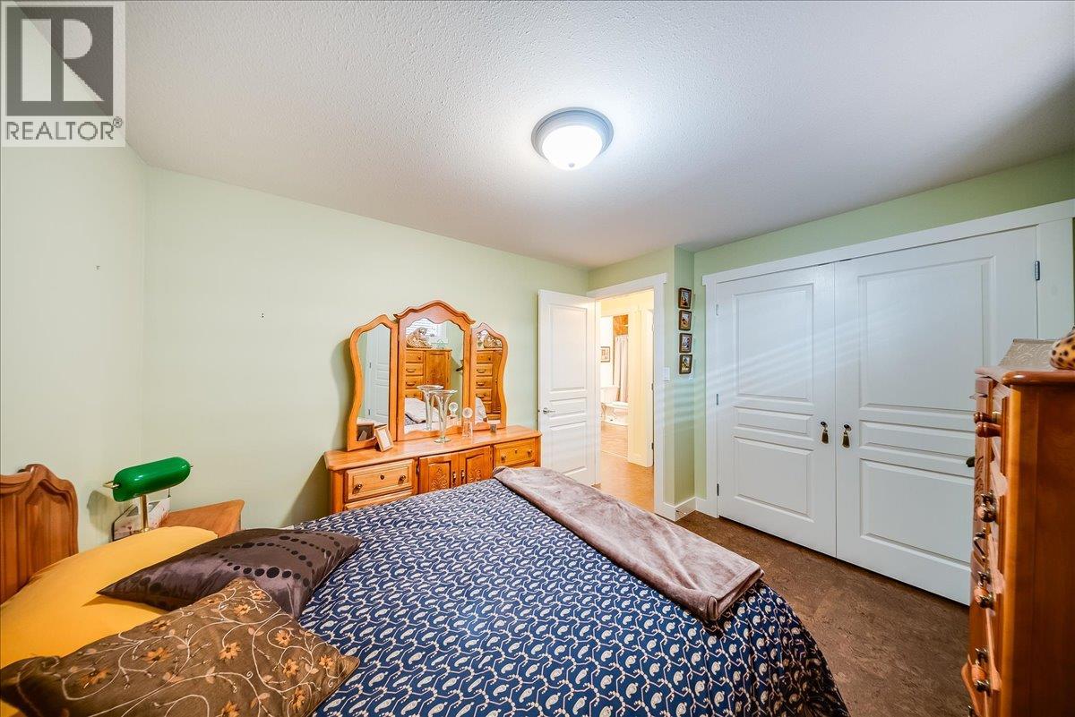 1275 Paquette Drive - 44
