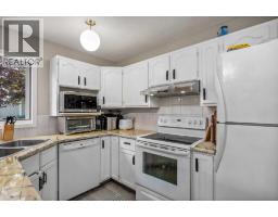 Bedroom - 52 Shawnee Way Sw, Calgary, AB T2Y2V4 Photo 15