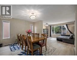Bedroom - 52 Shawnee Way Sw, Calgary, AB T2Y2V4 Photo 6