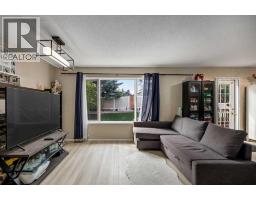 Dining room - 52 Shawnee Way Sw, Calgary, AB T2Y2V4 Photo 10