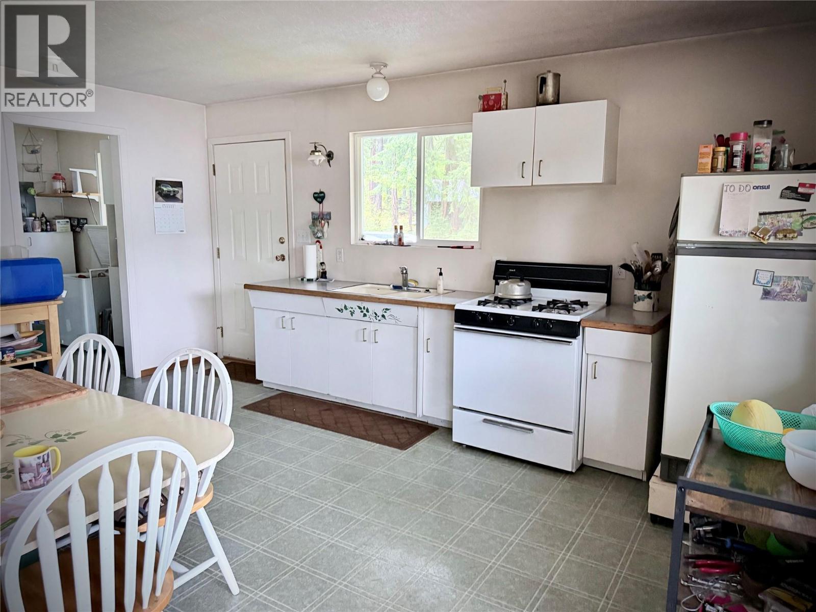  7180 Little Cayuse Creek Road, Castlegar