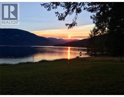 7180 Little Cayuse Creek Road, Castlegar, BC V1N4V8 Photo 10