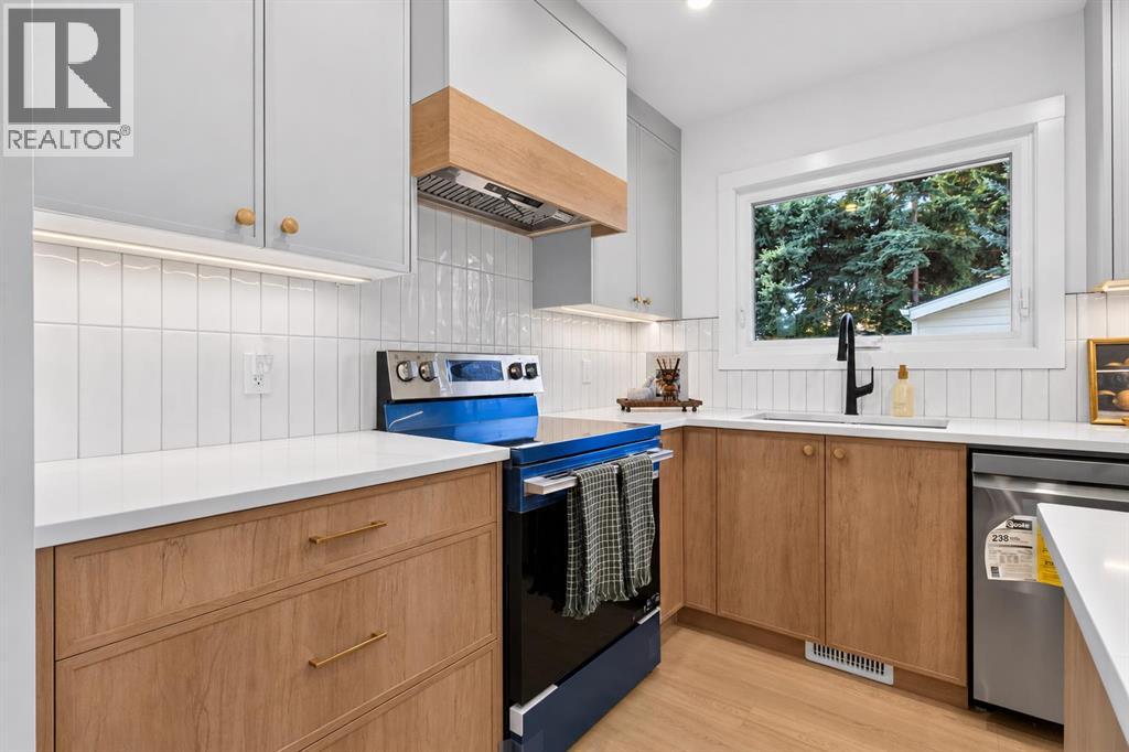 9843 5 Street SE - 16