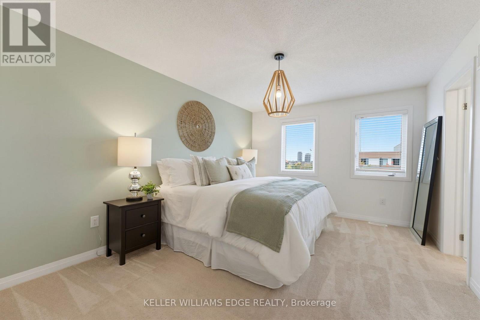 739 BANKS CRESCENT - 15
