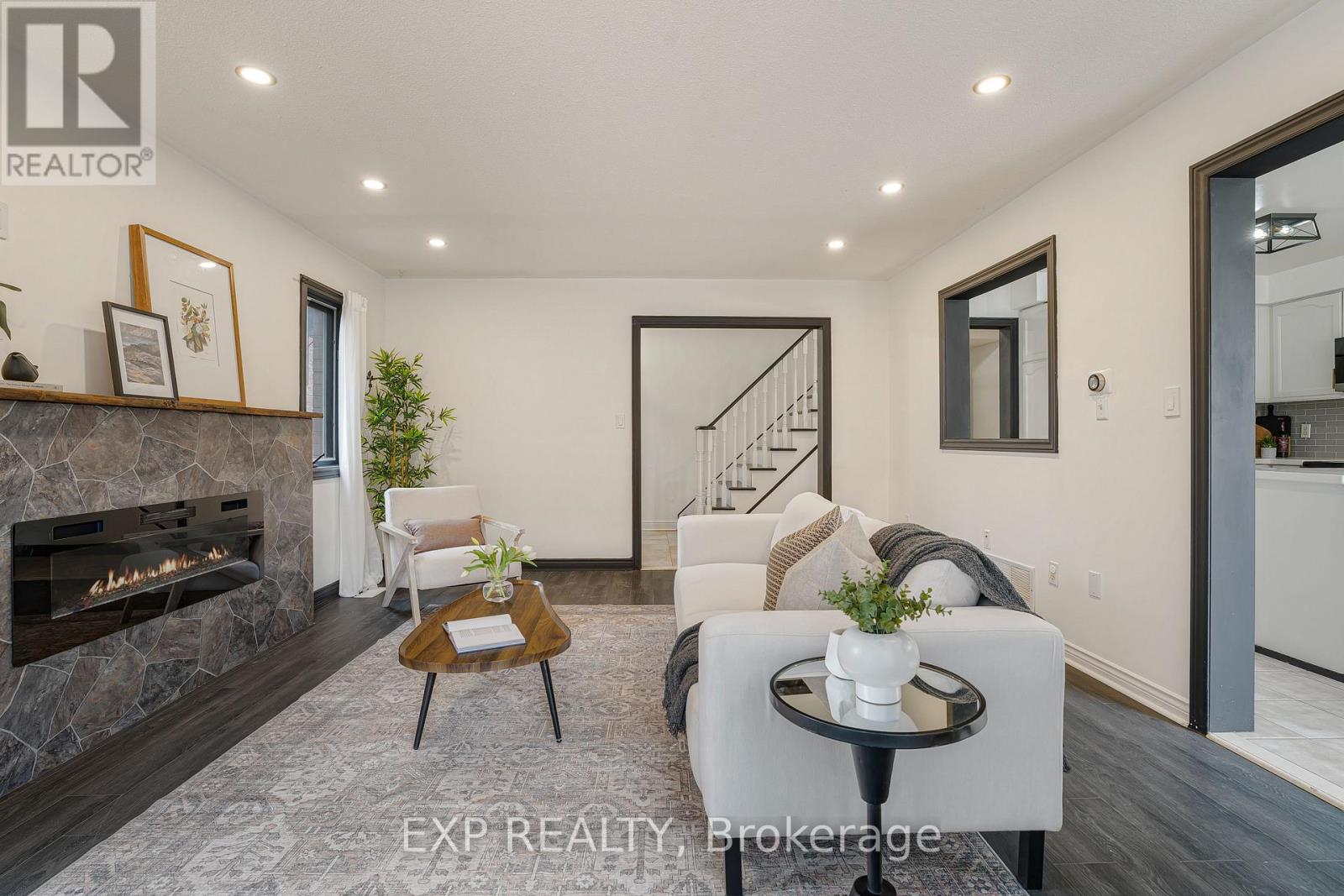 65 PRESSED BRICK DRIVE - Image 11