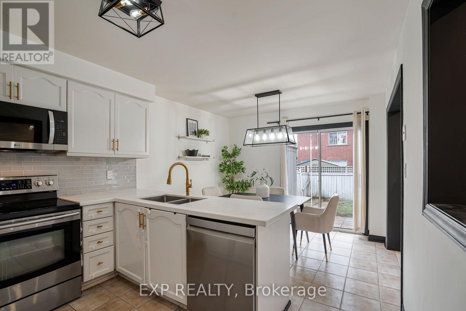 65 PRESSED BRICK DRIVE - Image 16