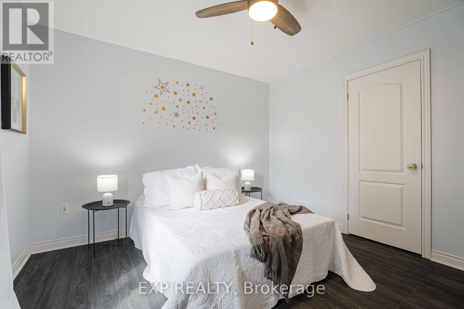 65 PRESSED BRICK DRIVE - Image 29