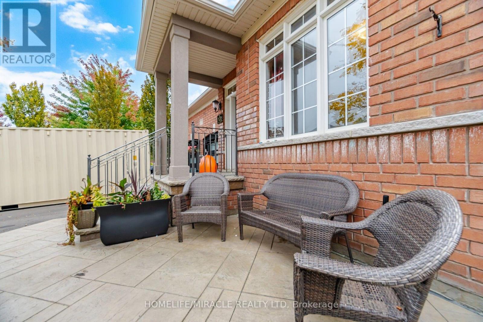 Photo of 5 BILLANCOURT CRESCENT
