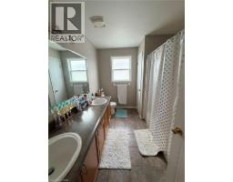 424 Newport Drive, Cambridge, ON N3H5S6 Photo 23