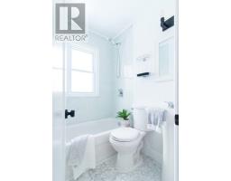 Upper - 374 East 16th Street, Hamilton, ON L9A4K3 Photo 13