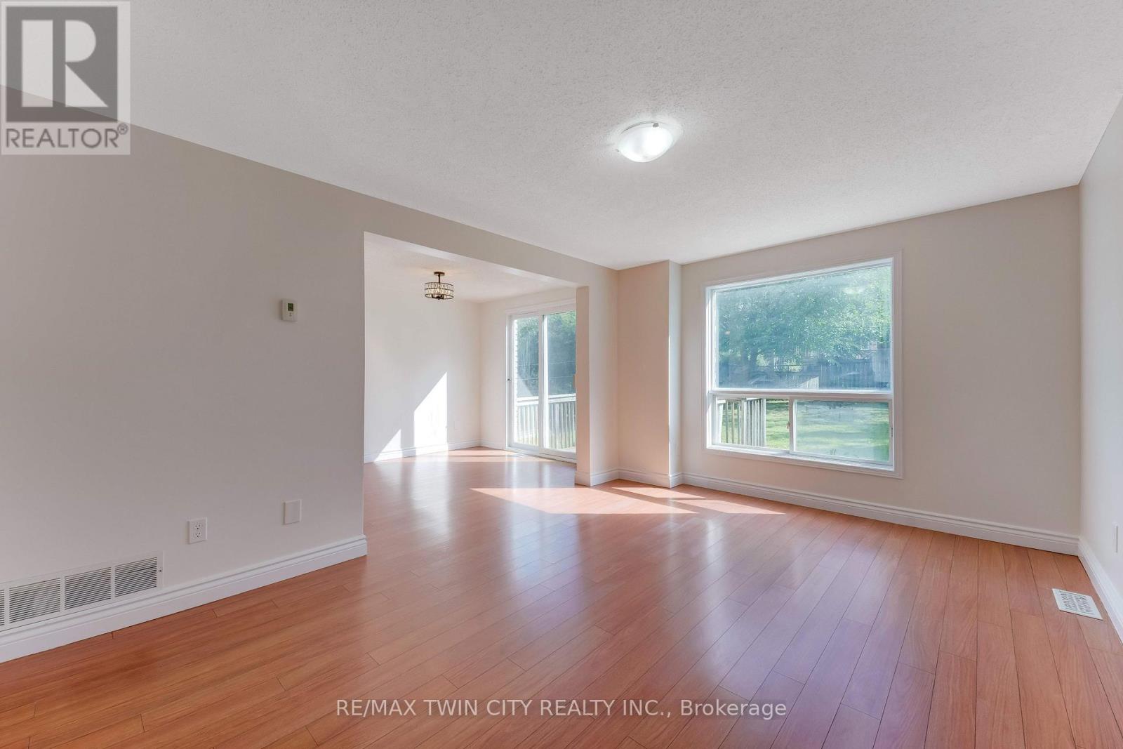 47 Bushnell Drive, Cambridge, ON photo 8