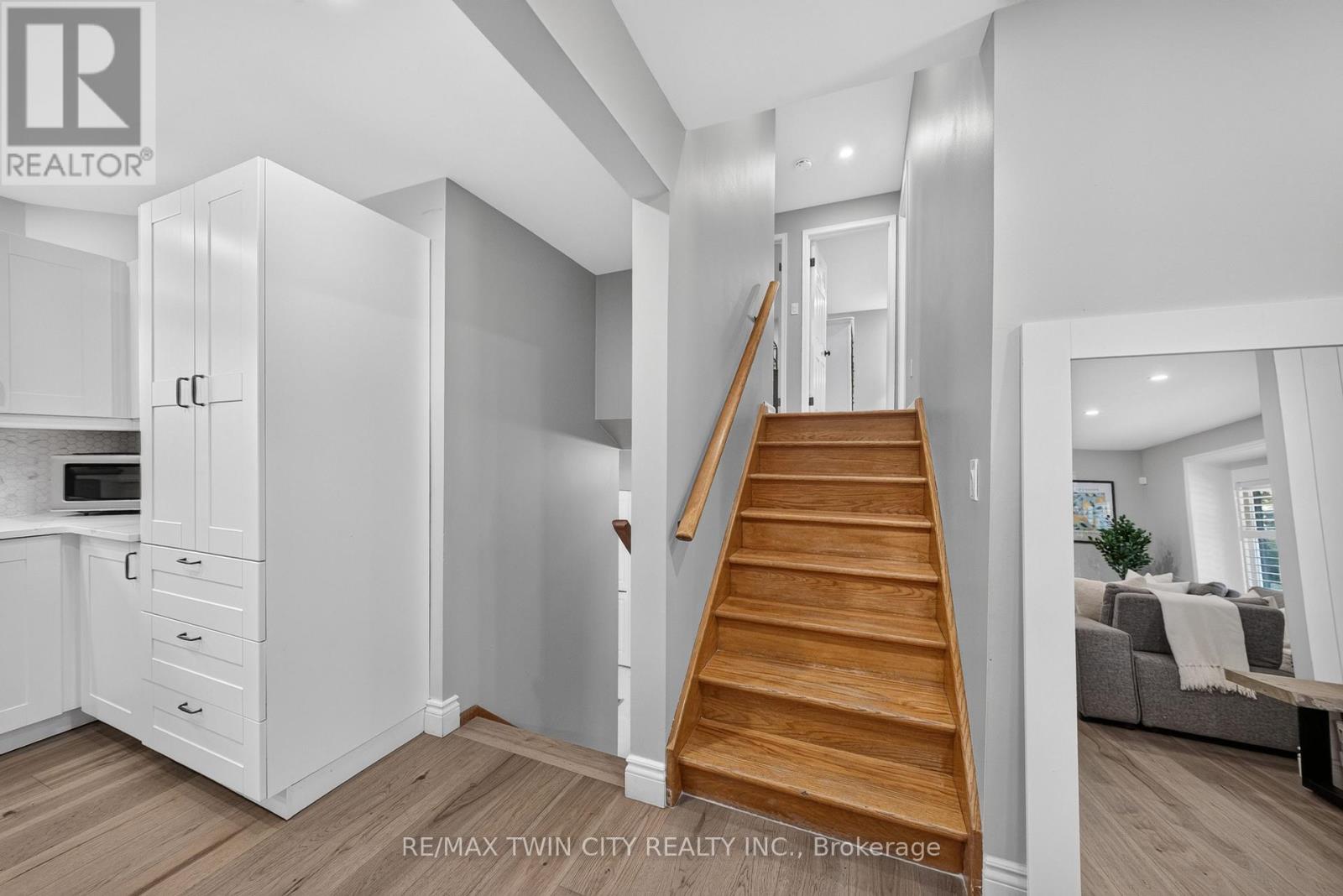 13 Southwick Place, Waterloo, ON photo 27