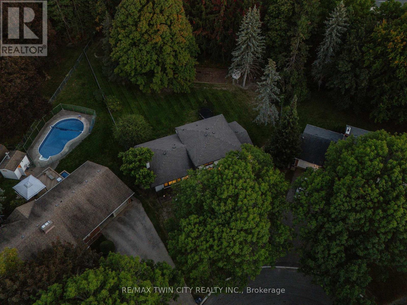 13 Southwick Place, Waterloo, ON photo 50