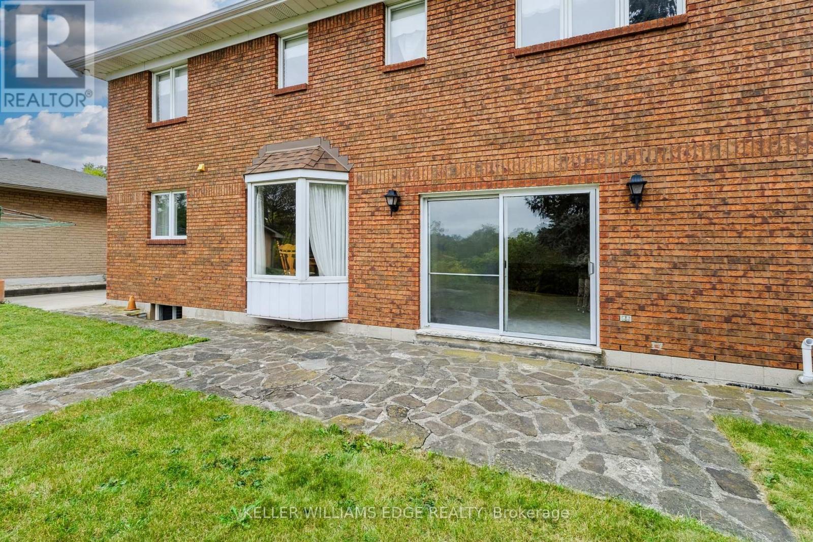 54 MONTE DRIVE - 42