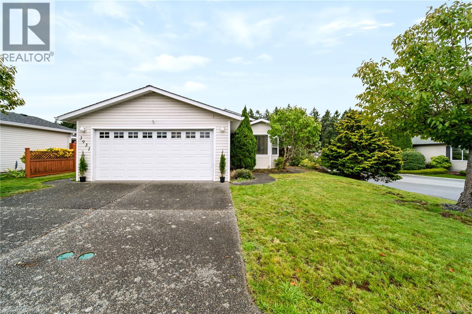 3931 Excalibur St - 1
