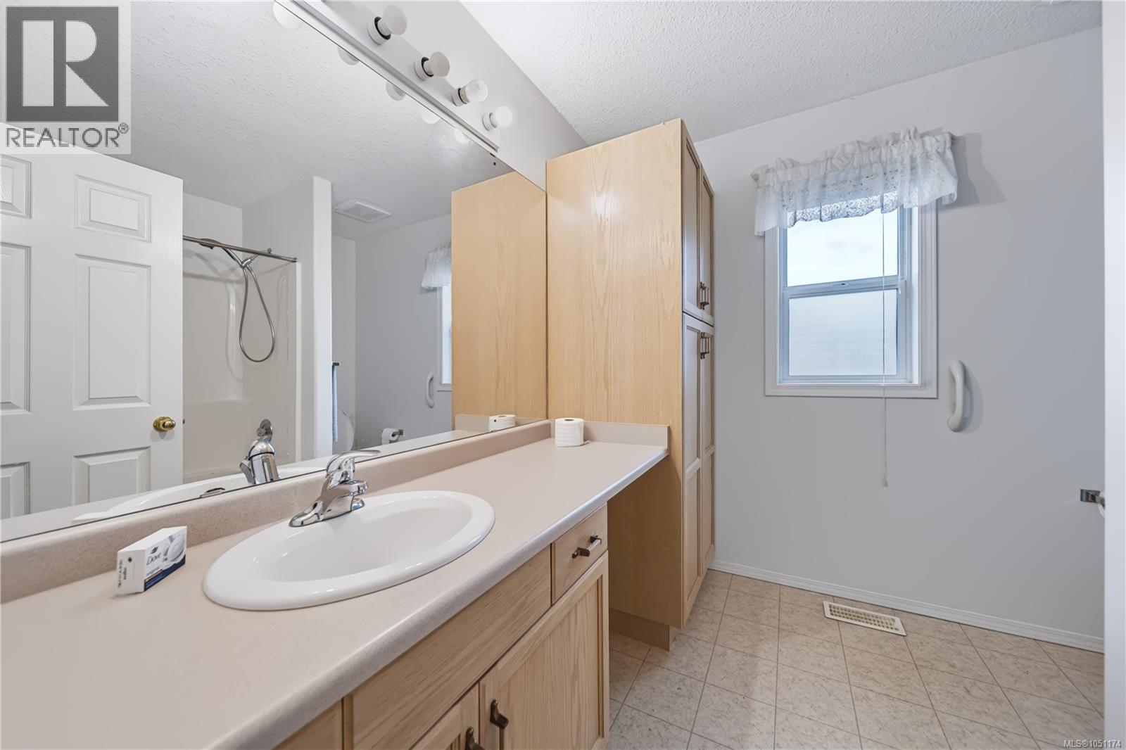 3931 Excalibur St - 14