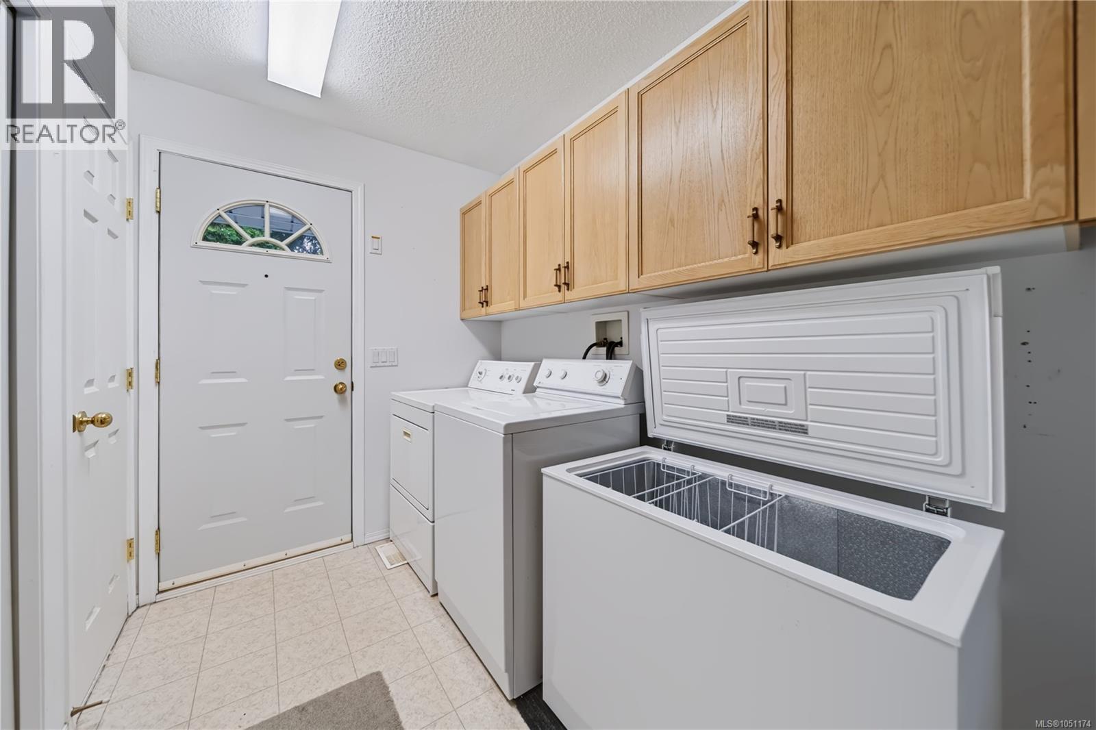 3931 Excalibur St - 17