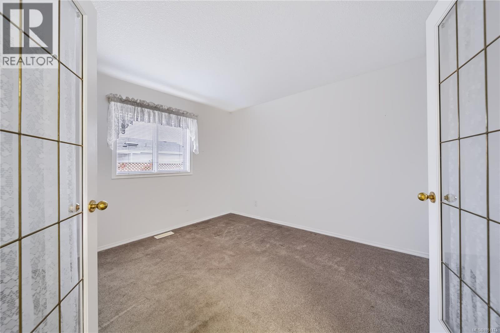 3931 Excalibur St - 18