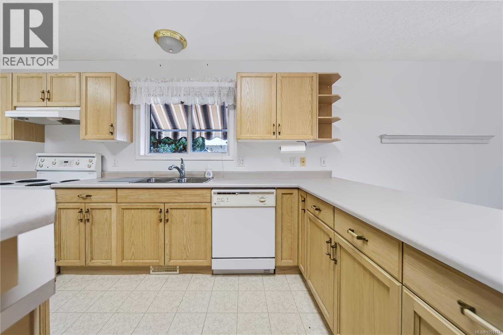 3931 Excalibur St - Image 8