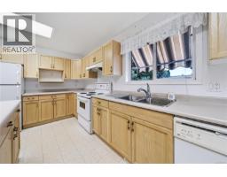 Kitchen - 3931 Excalibur St, Nanaimo, BC V9T6B9 Photo 9