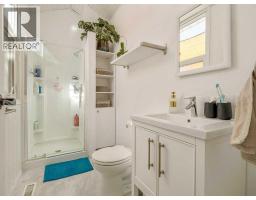 633 7 Street S - photo 29