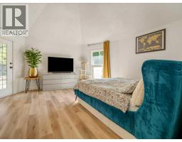 633 7 Street S - photo 31