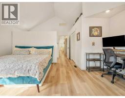 633 7 Street S - photo 34