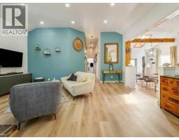 633 7 Street S - photo 2