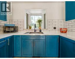 633 7 Street S - photo 13