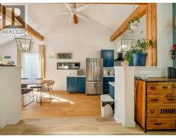 633 7 Street S - photo 9