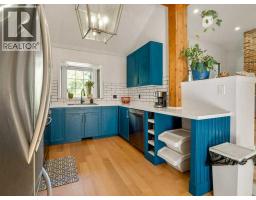 633 7 Street S - photo 11