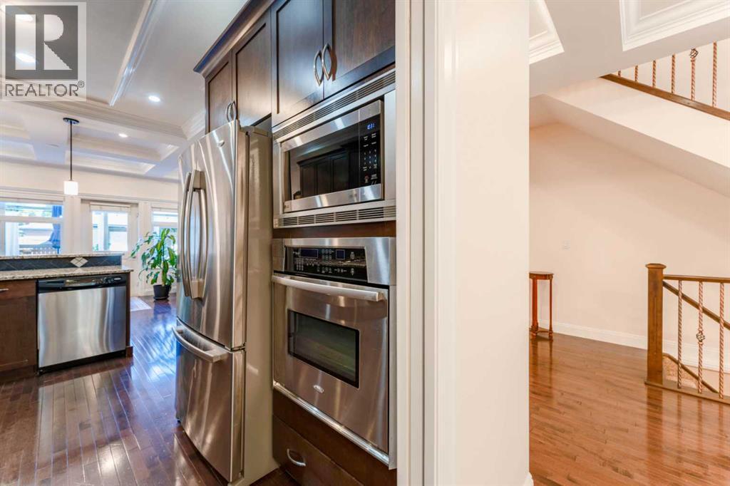 620 17 Avenue NW - 17