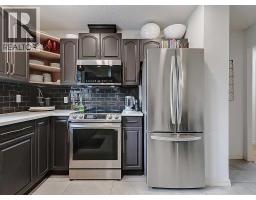 4pc Bathroom - 5864 Dalford Hill Nw, Calgary, AB T3A1L6 Photo 8