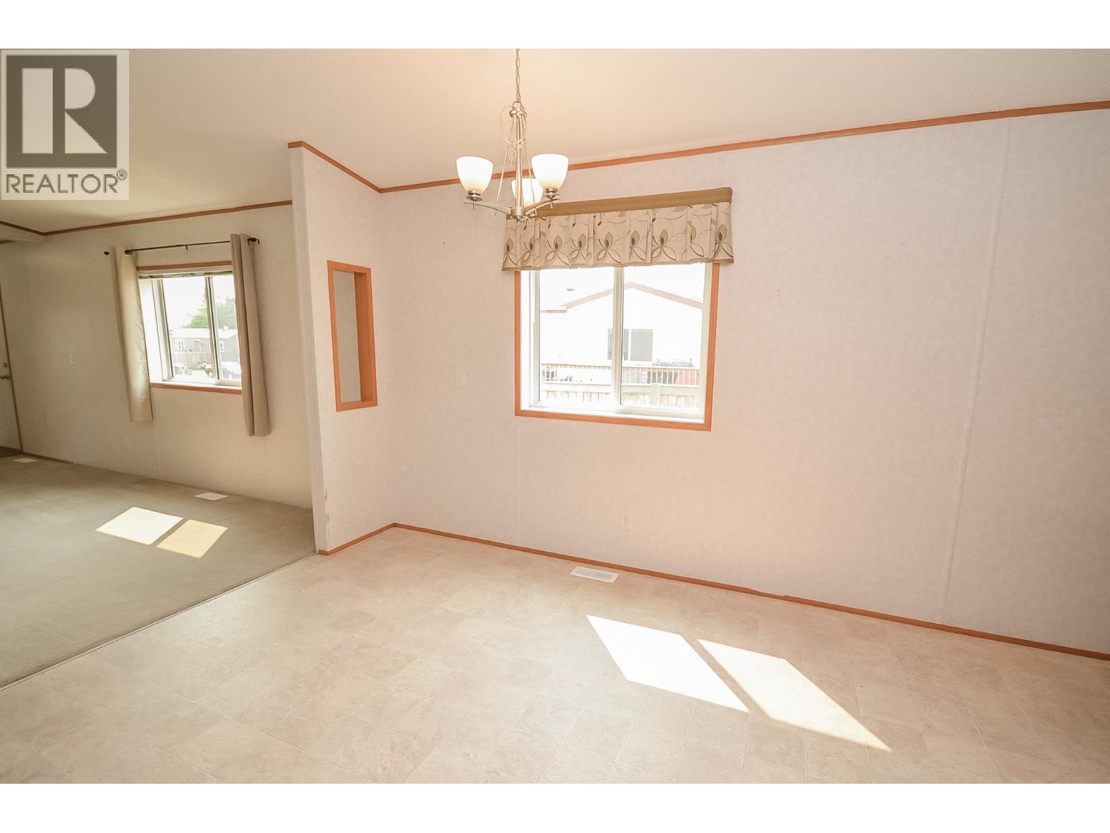8608 79A STREET - Image 11