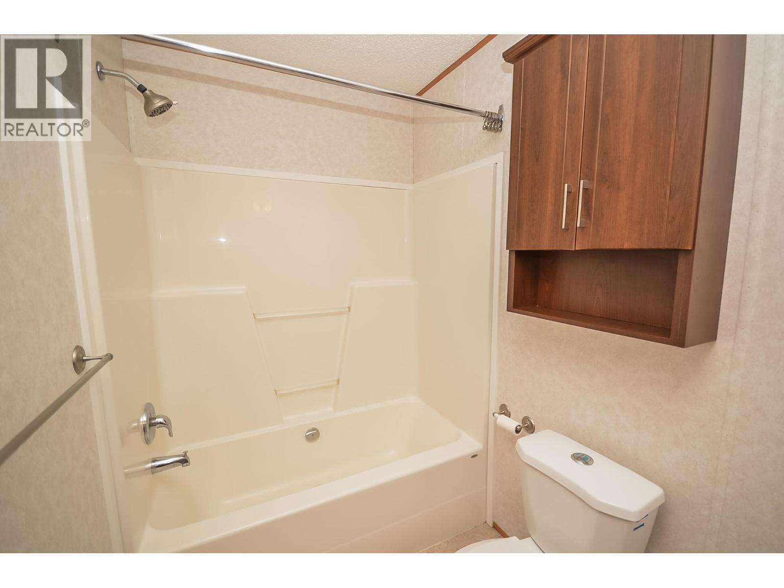 8608 79A STREET - Image 18