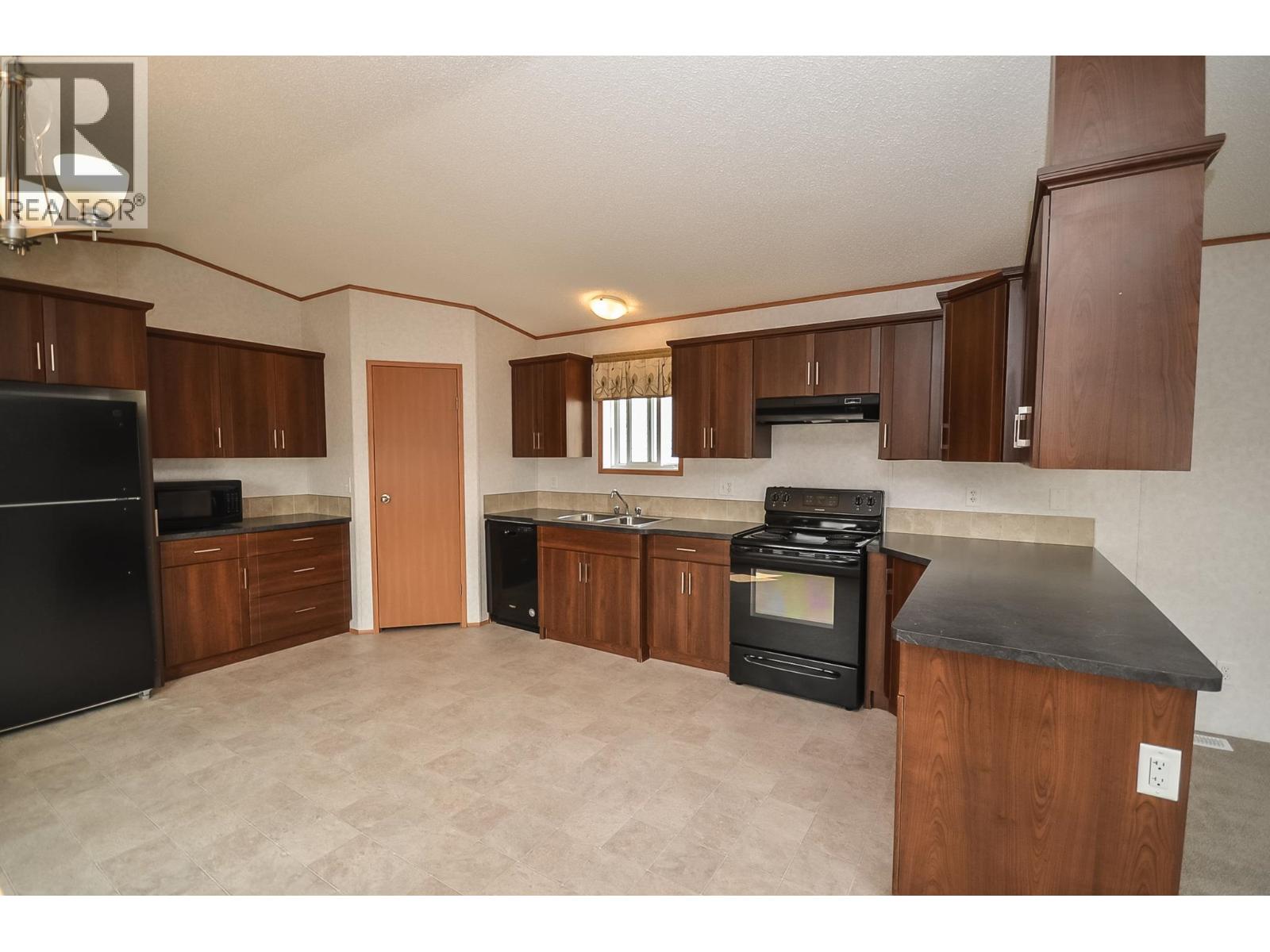 8608 79A STREET - 6