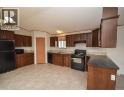 8608 79a Street, Fort St  John, BC V1J0H7 Photo 6